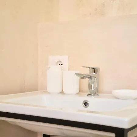 Promo Price September - Cave By The Sea Apartmán Golem (Tirana)